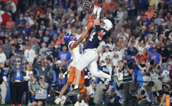 GLENDALE, ARIZONA - DECEMBER 31: Tyler Warren #44 of the Penn State Nittany Lions catches a pass to beat Ty Benefield #0 of the Boise State Broncos during the third quarter of the 2024 Vrbo Fiesta Bowl at State Farm Stadium on December 31. , 2024 Glendale, Arizona. (Photo by Christian Petersen/Getty Images)